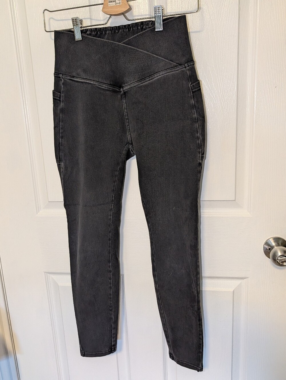 Halara Flex Crossover HighWaisted Black Denim Casual Capri Leggings With Pockets